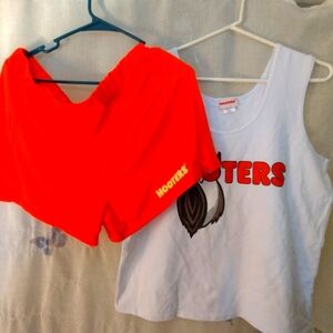 woman's Hooters outfits